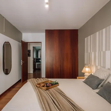 Campania - 2 Bedrooms And Parking In Estrela Appartamento