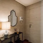 Campania - 2 Bedrooms And Parking In Estrela Lisboa